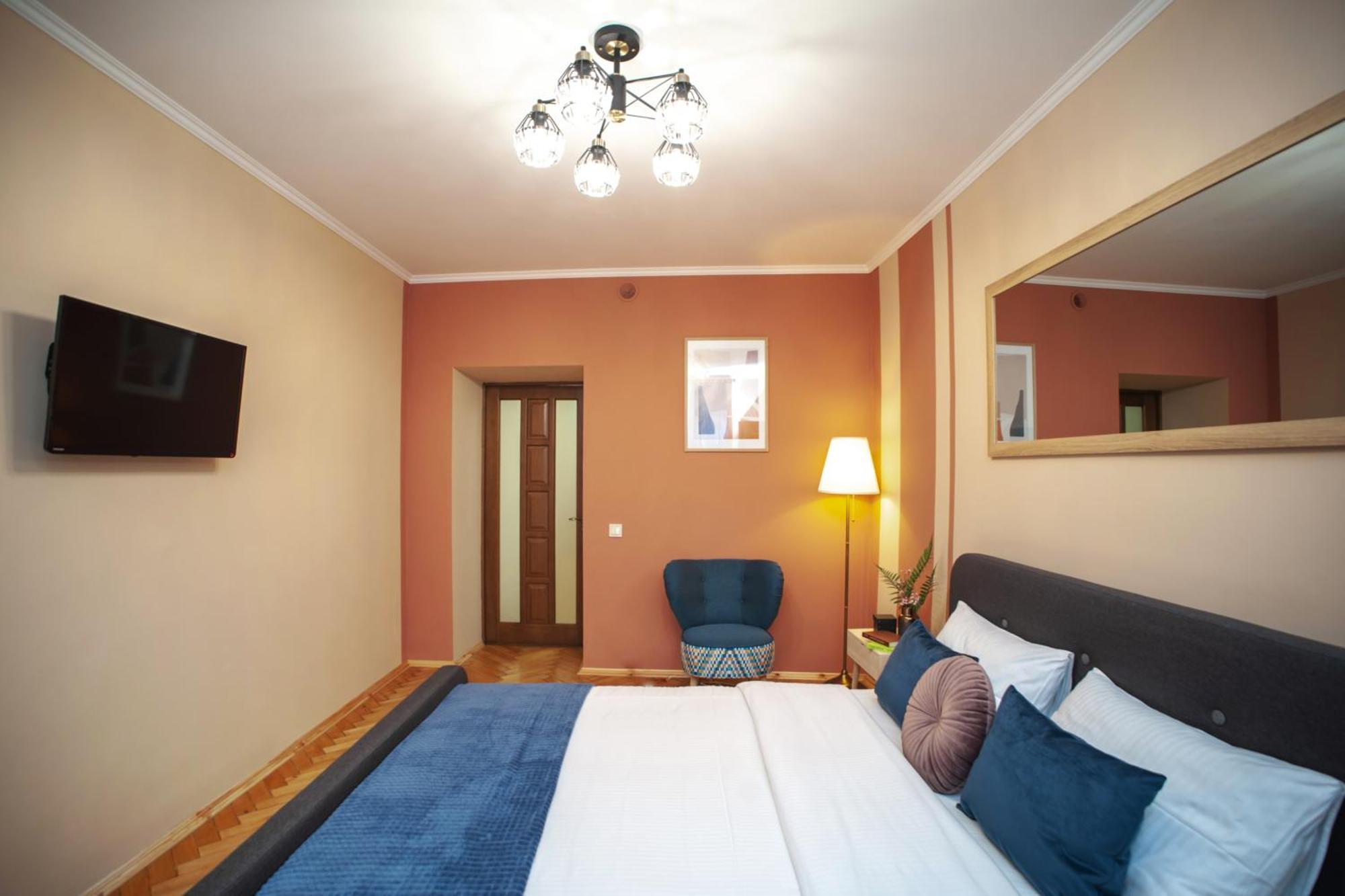 Romantic Suite, 3Mins To Rynok Square Lviv Eksteriør bilde